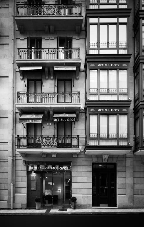 Hotel & Suites Arrizul Gros San Sebastián Exterior foto